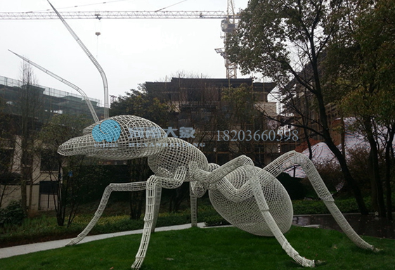 河南不銹鋼雕塑能滿足人們實際的需求么?(圖1) 河南不銹鋼雕塑能滿足人們實際的需求么?(圖1)