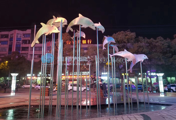 選擇河南不銹鋼雕塑的廠家的重要性(圖1) 選擇河南不銹鋼雕塑的廠家的重要性(圖1)