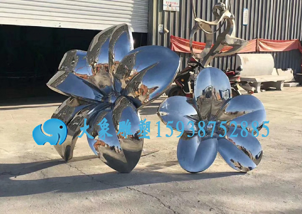 河南不銹鋼雕塑為什么會被越來越多的人選擇?(圖1) 河南不銹鋼雕塑為什么會被越來越多的人選擇?(圖1)